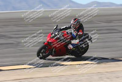 media/Oct-13-2025-Moto Forza (Mon) [[a66d839500]]/3-B Group/Session 2 (Bowl)/